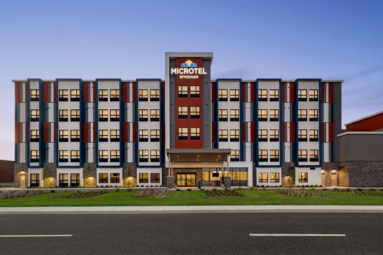 Microtel & Qc Dorval