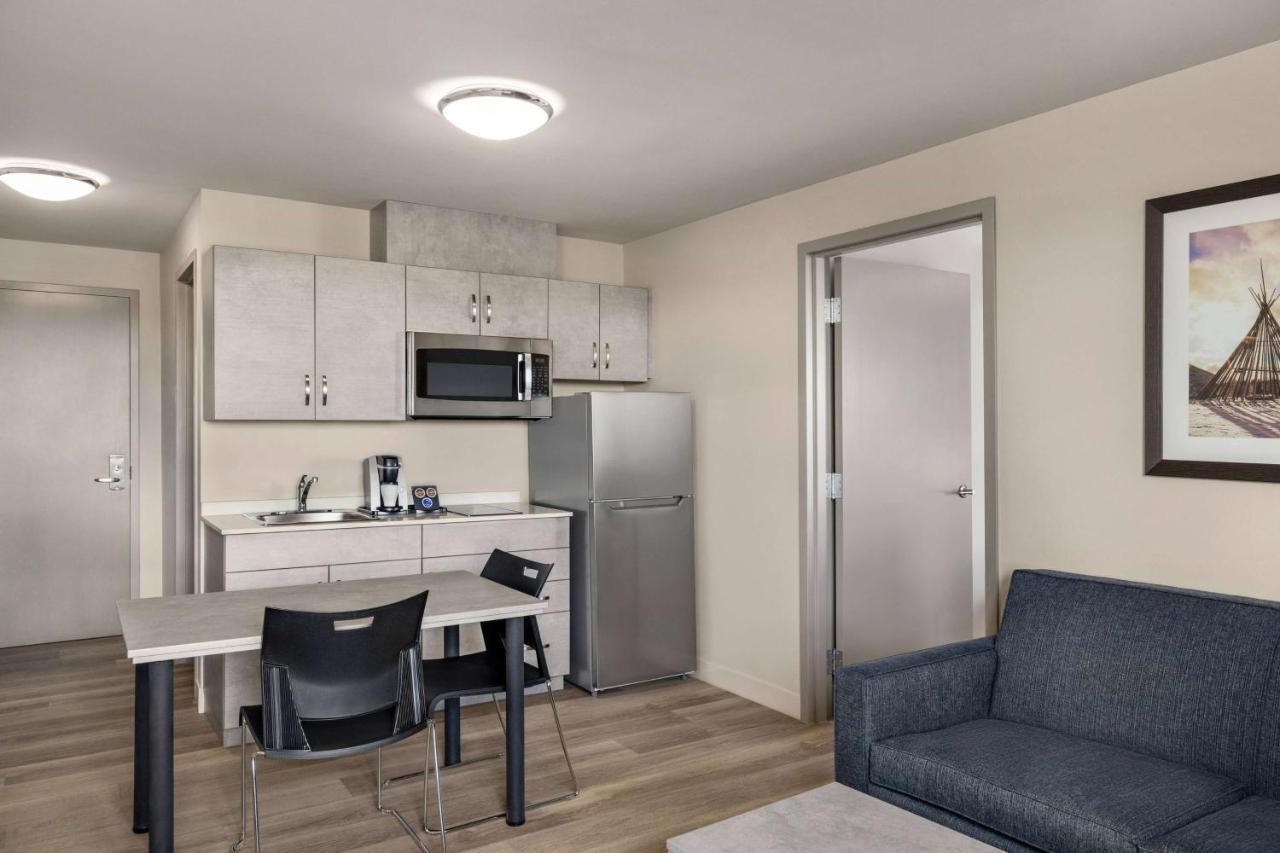 Hotel Microtel & Qc Dorval